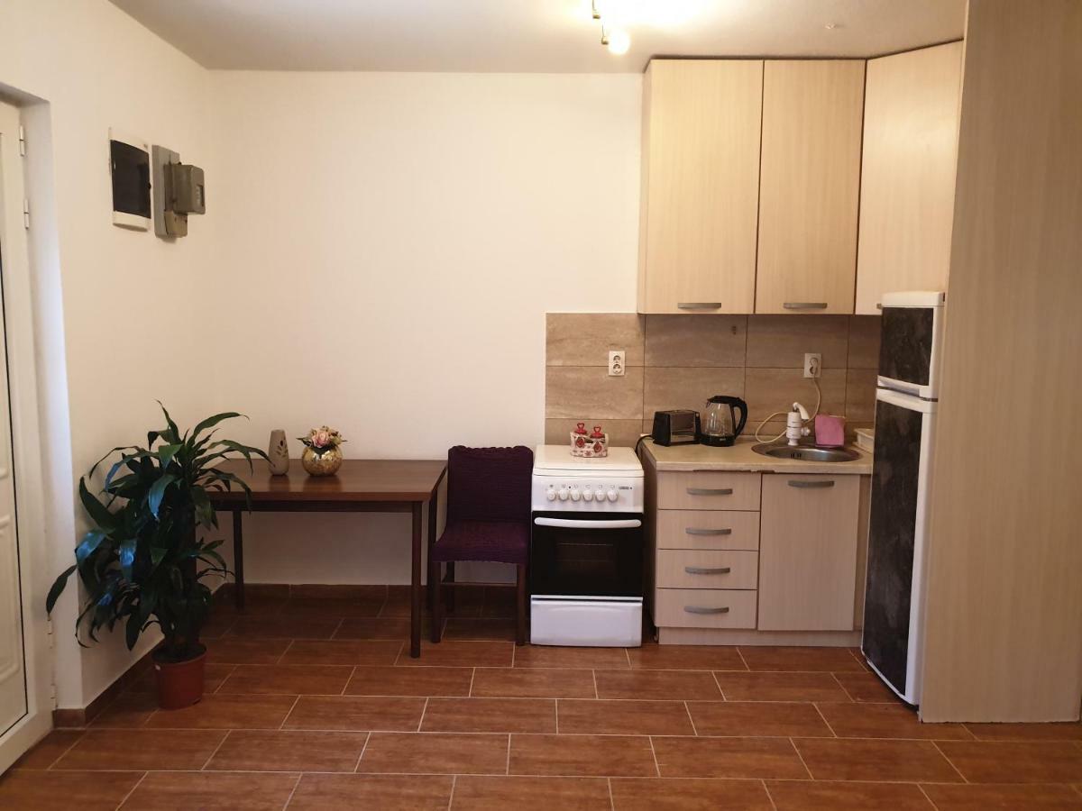 Apartment Aleksandar Kotor Exterior photo